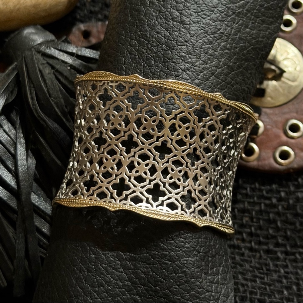 EUC Kendra Scott Candace Wide Cuff Bracelet w/ detailed filigree lattice design.
